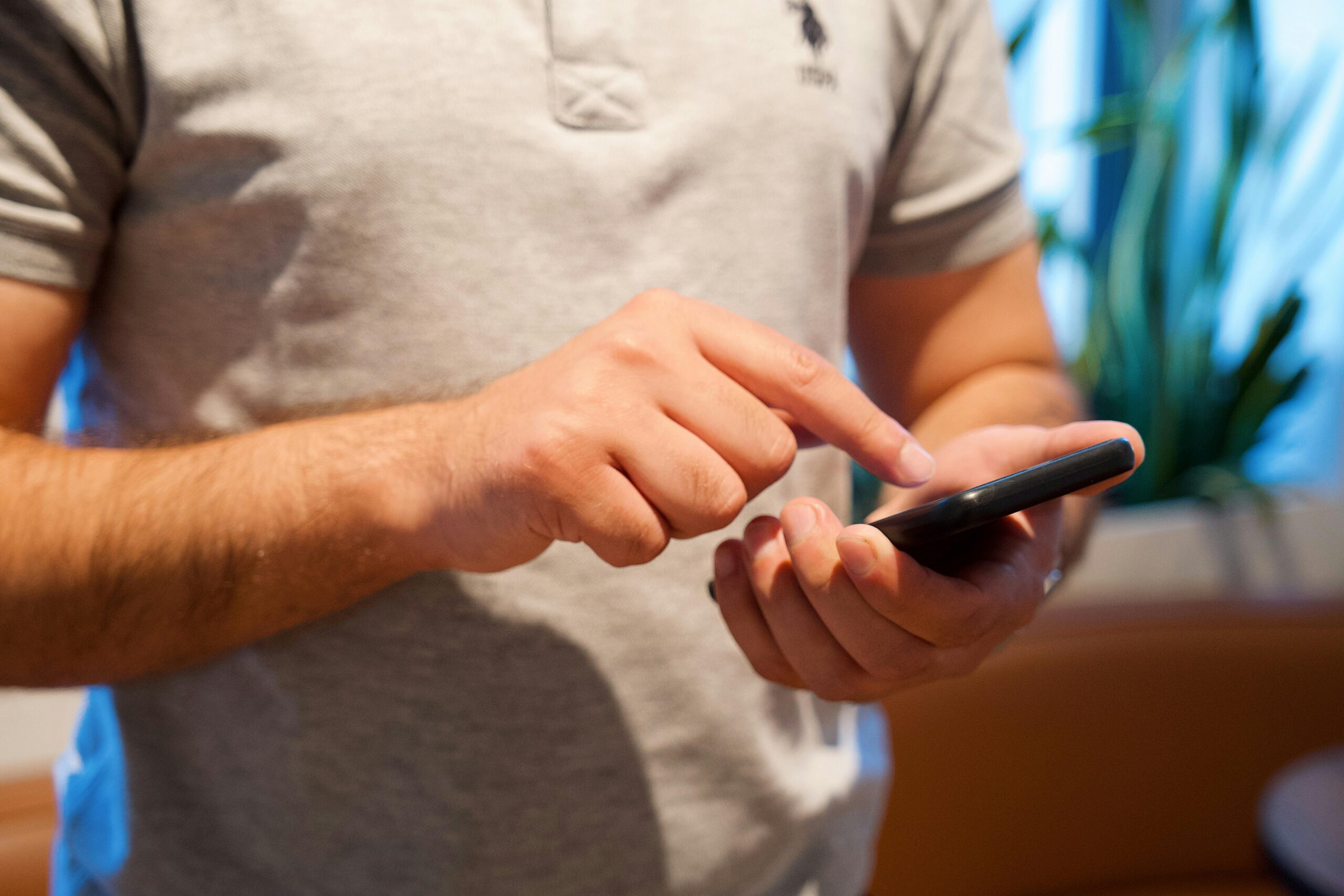 How Online Casinos Protect Player Data: Server Authentication Best Practices